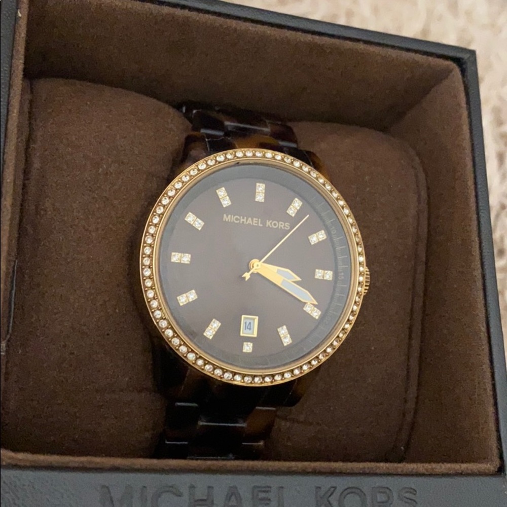 Michael Kors Watch - Picture 2 of 4